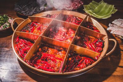 正宗火鍋底料廠(chǎng)商教您如何正確選擇優(yōu)秀的火鍋底料！